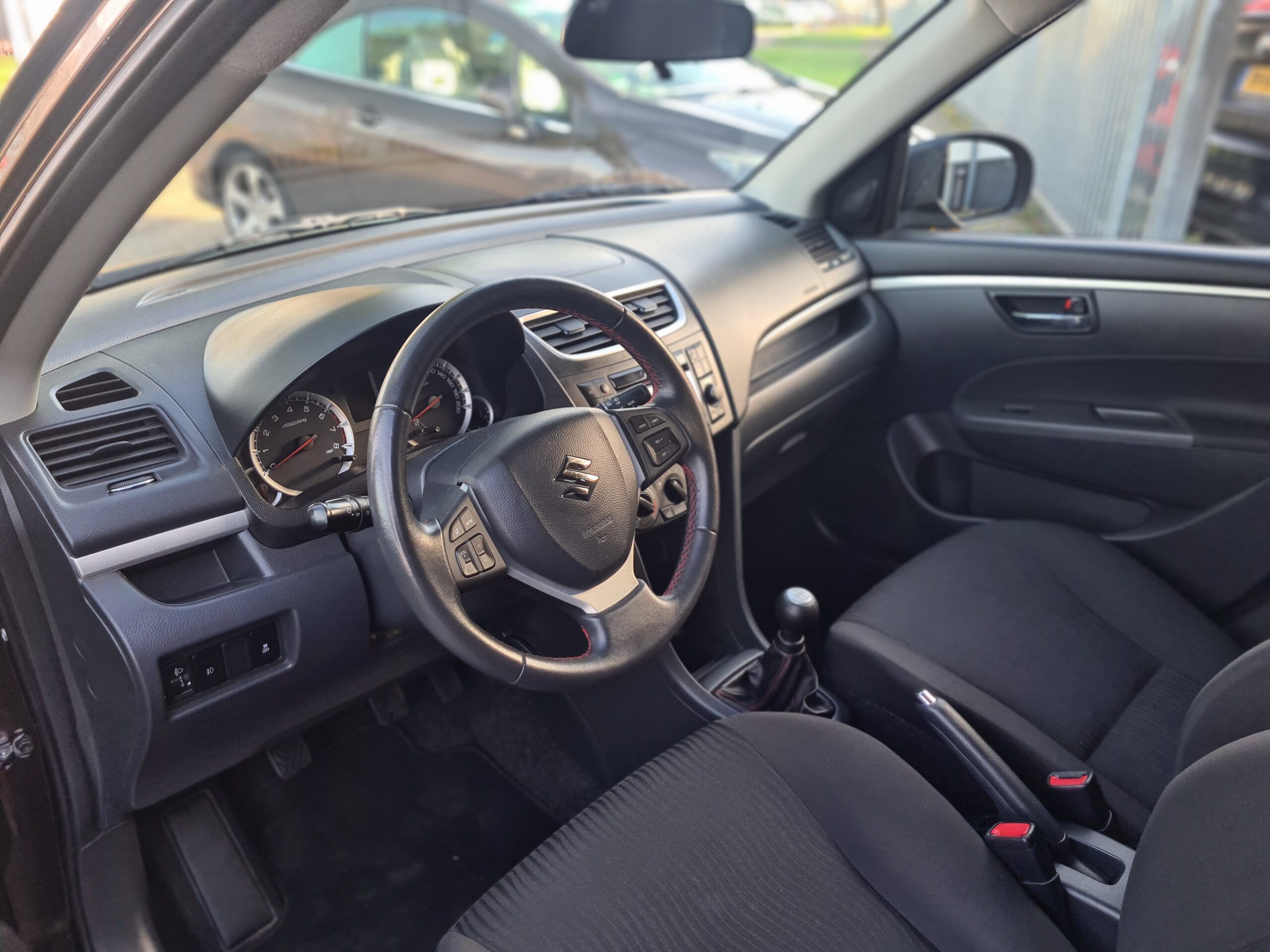 Suzuki Swift 1.2 Exclusive 2012 VERKOCHT