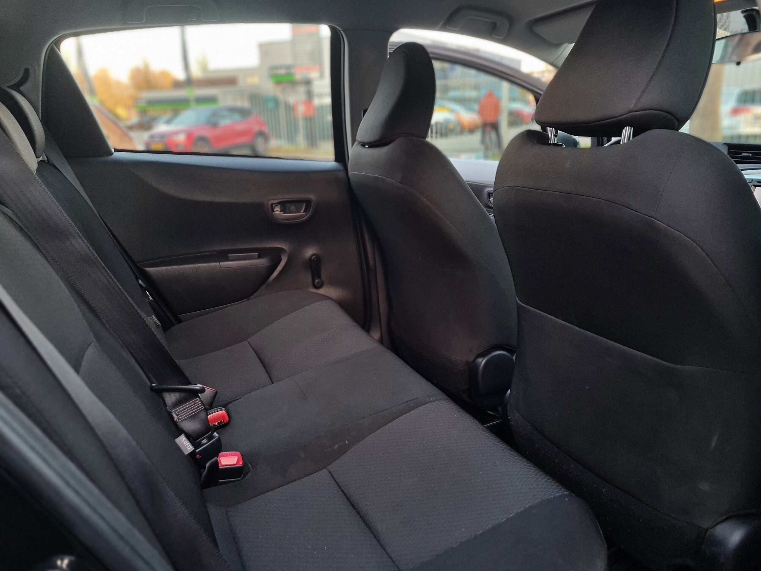Toyota Yaris 1.5 Full Hybrid Aspiration 2014 VERKOCHT