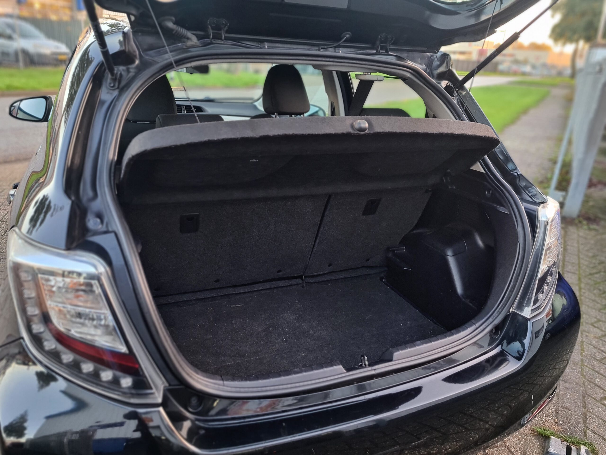 Toyota Yaris 1.5 Full Hybrid Aspiration 2014 VERKOCHT