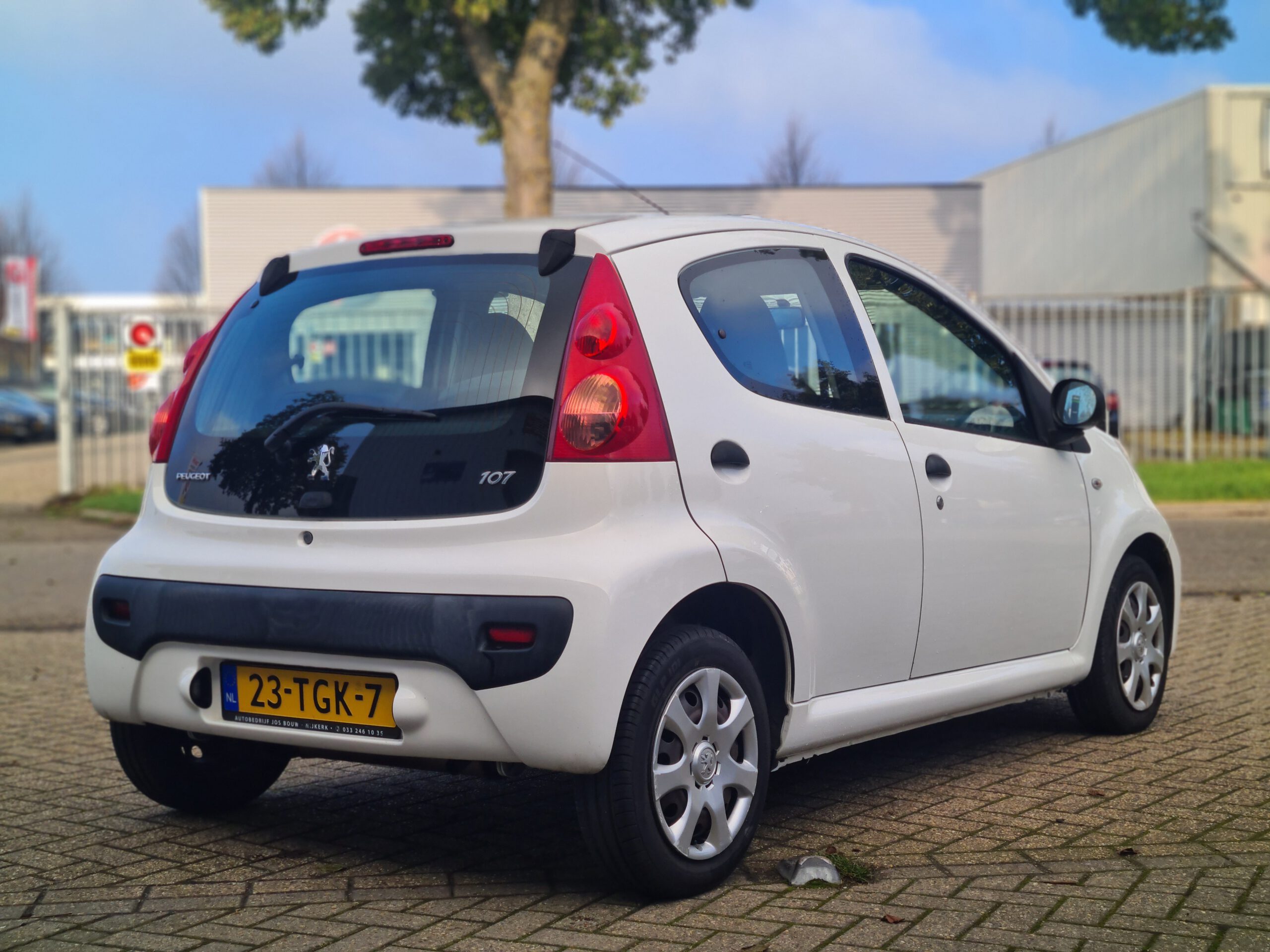 Peugeot 107 1.0-12V XR 2012 VERKOCHT