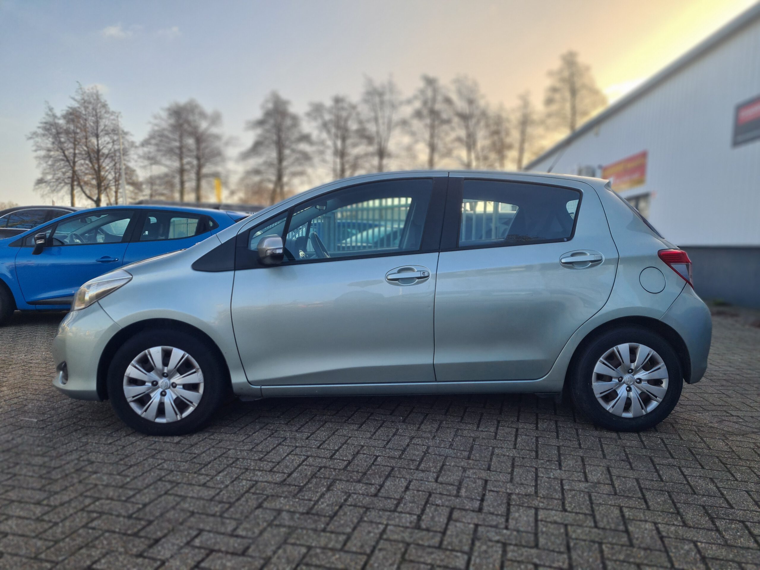 Toyota Yaris 1.3 VVT-i Aspiration 2012 VERKOCHT