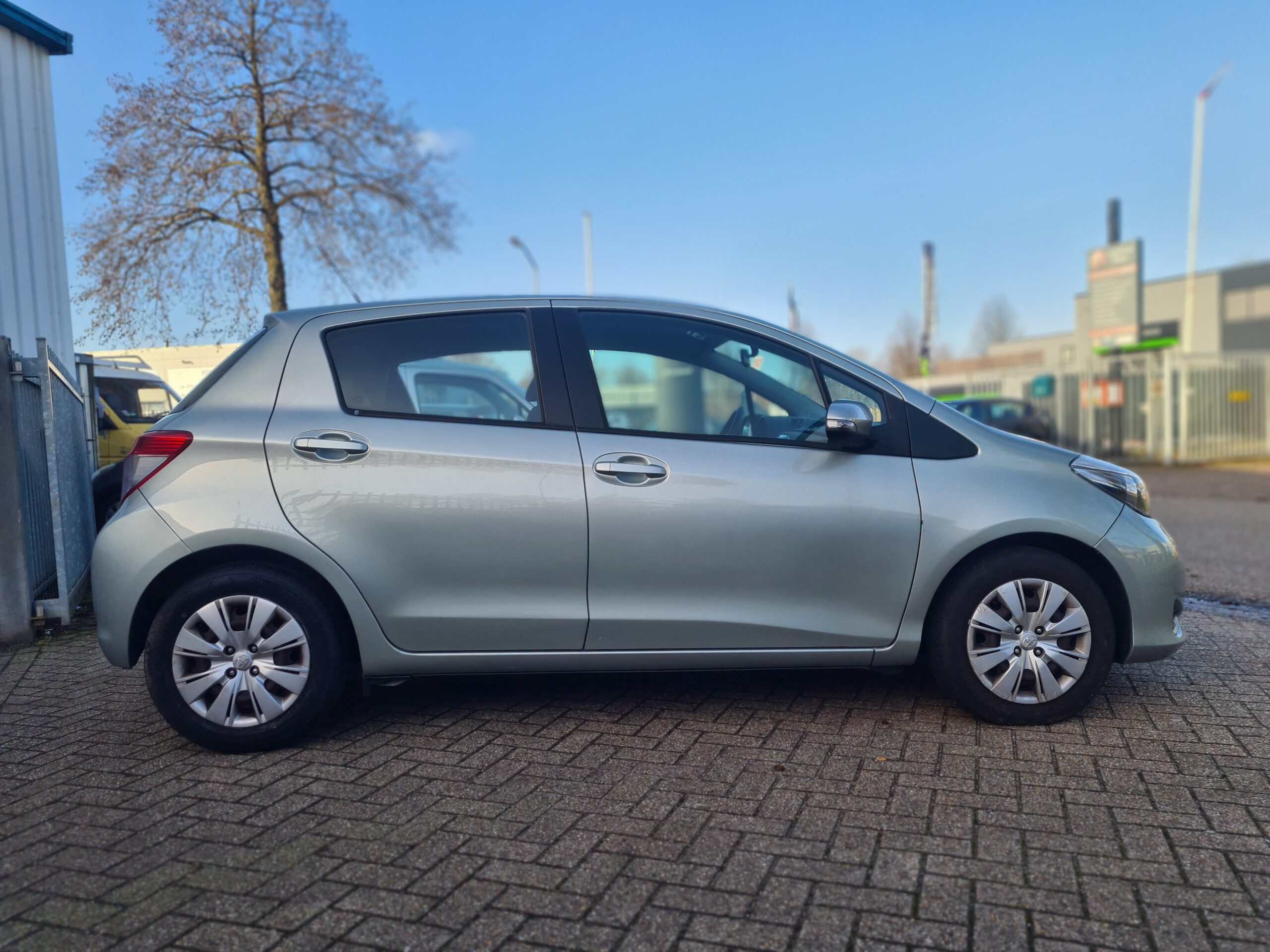 Toyota Yaris 1.3 VVT-i Aspiration 2012 VERKOCHT