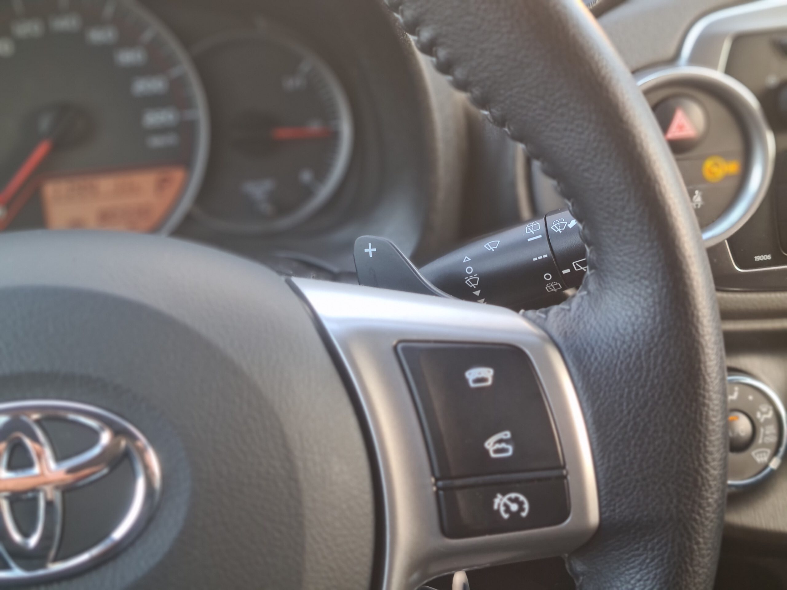 Toyota Yaris 1.3 VVT-i Aspiration 2012 VERKOCHT