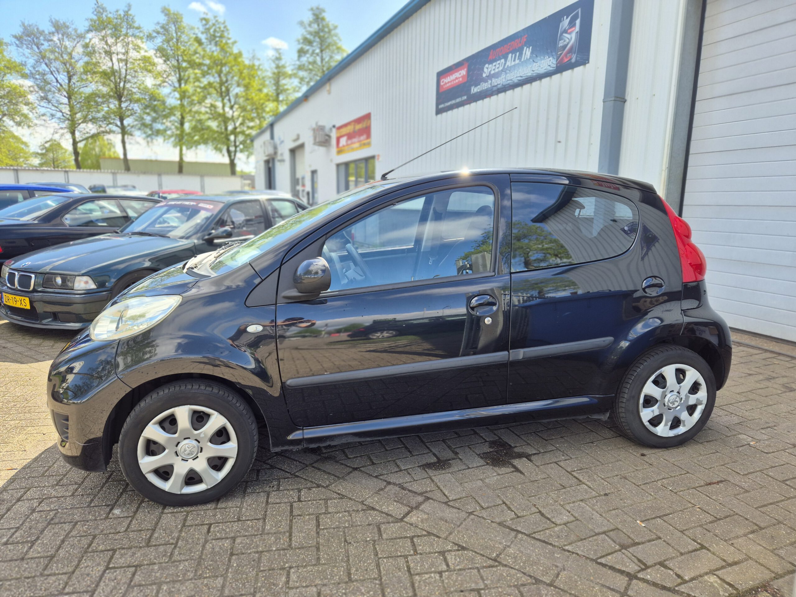 Peugeot 107 1.0-12V XS 2010 VERKOCHT