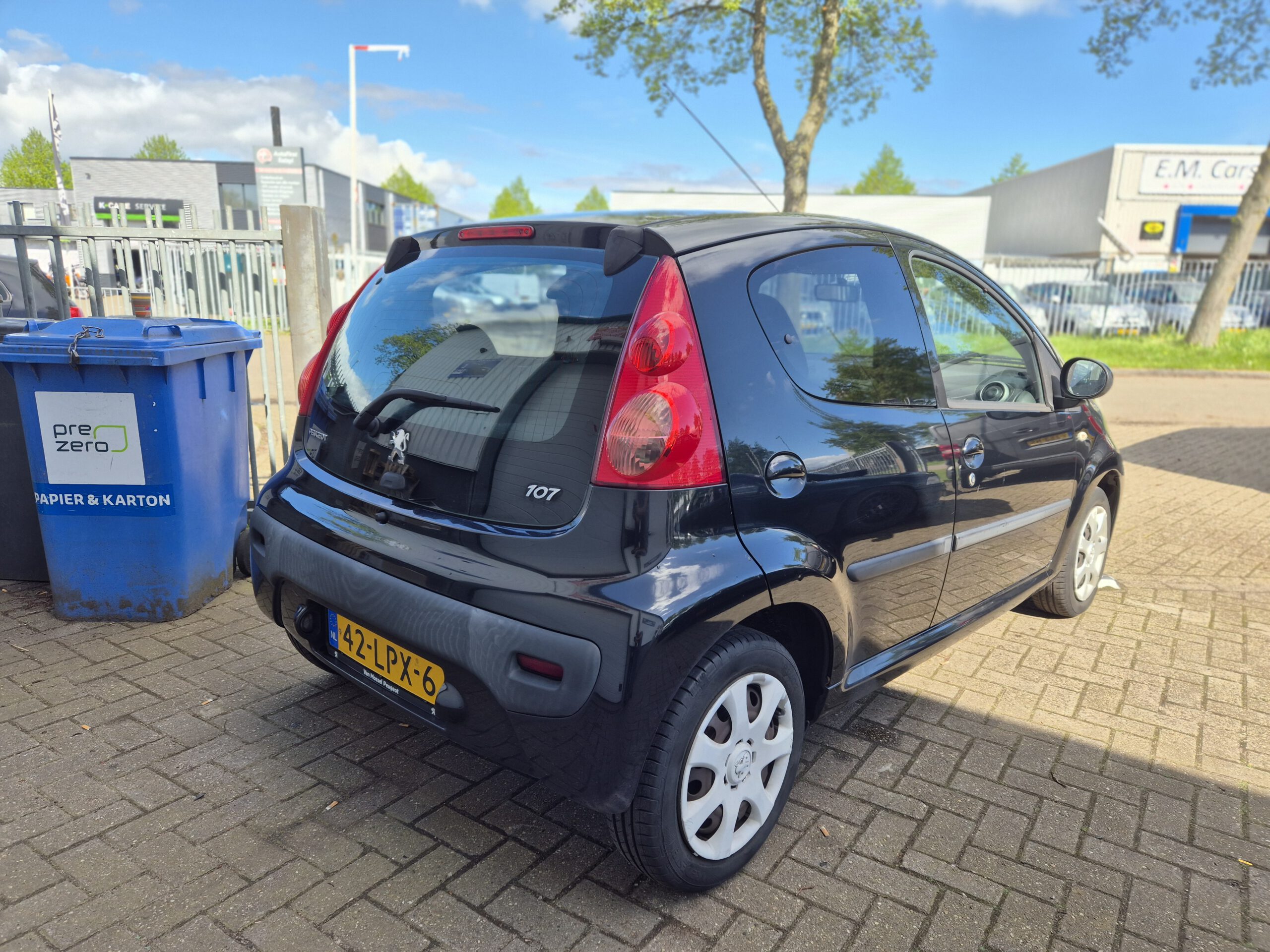 Peugeot 107 1.0-12V XS 2010 VERKOCHT