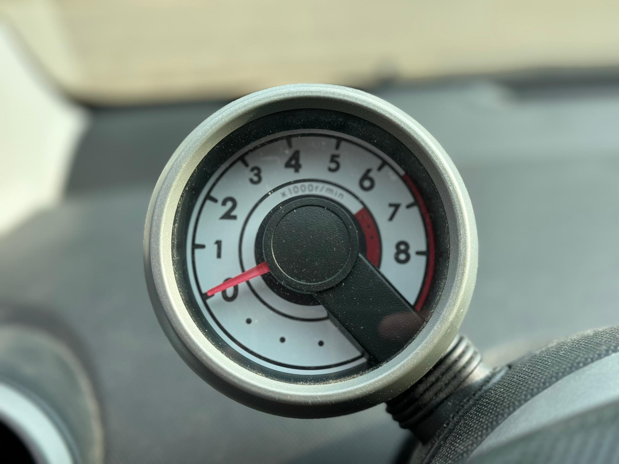 Peugeot 107 1.0-12V XS 2011