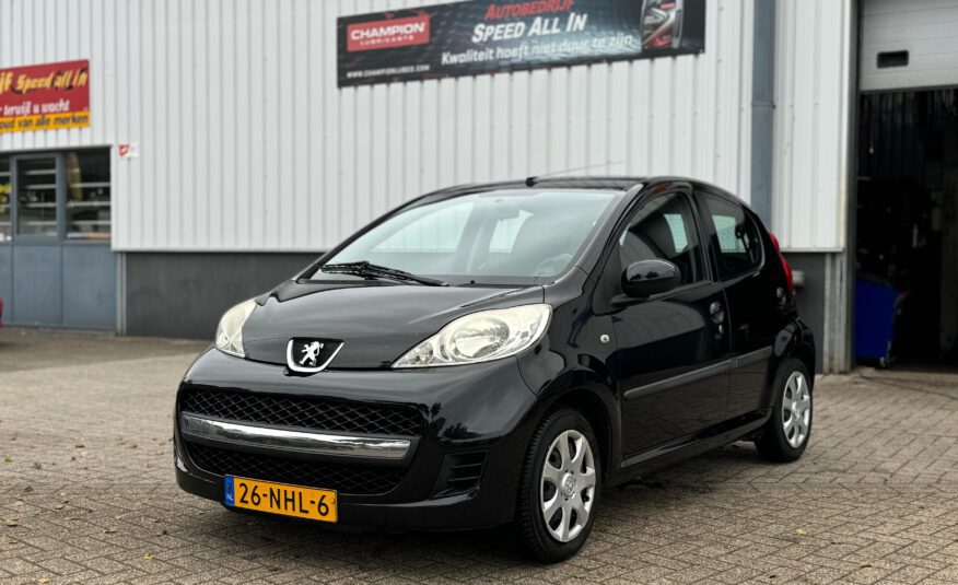 Peugeot 107 1.0-12V XS 2010