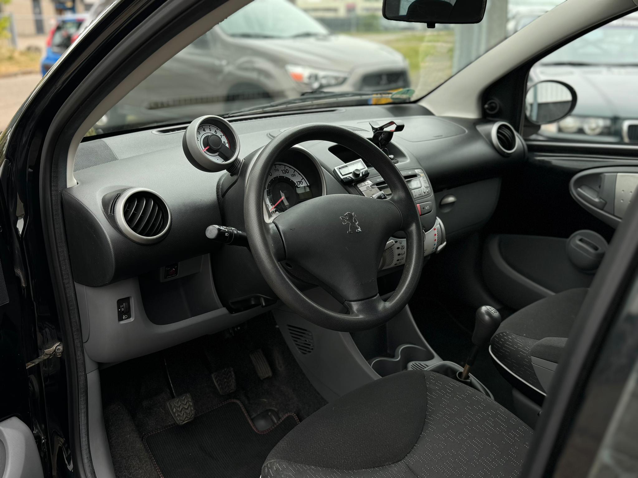 Peugeot 107 1.0-12V XS 2010 VERKOCHT