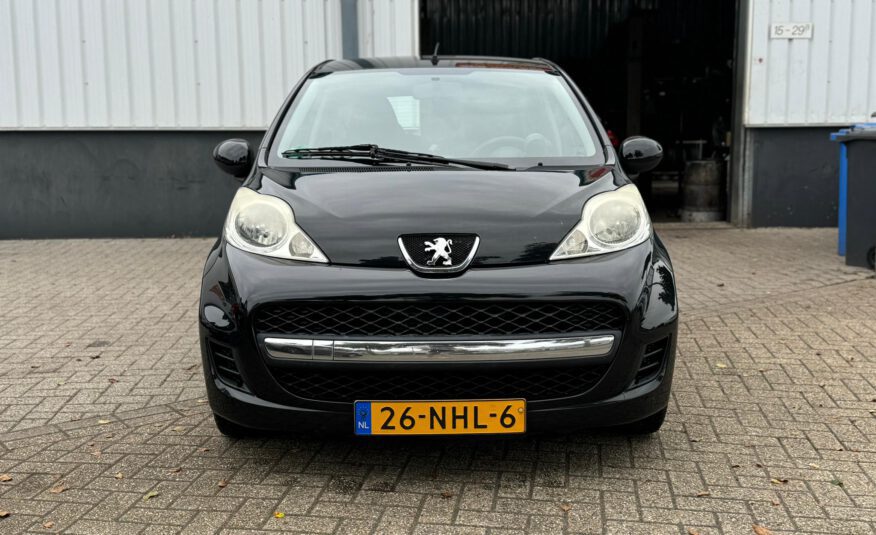 Peugeot 107 1.0-12V XS 2010