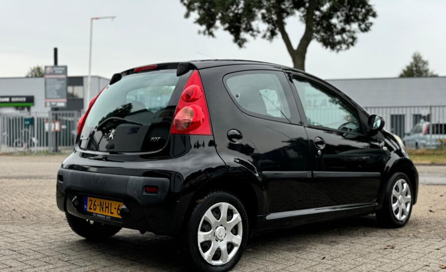 Peugeot 107 1.0-12V XS 2010