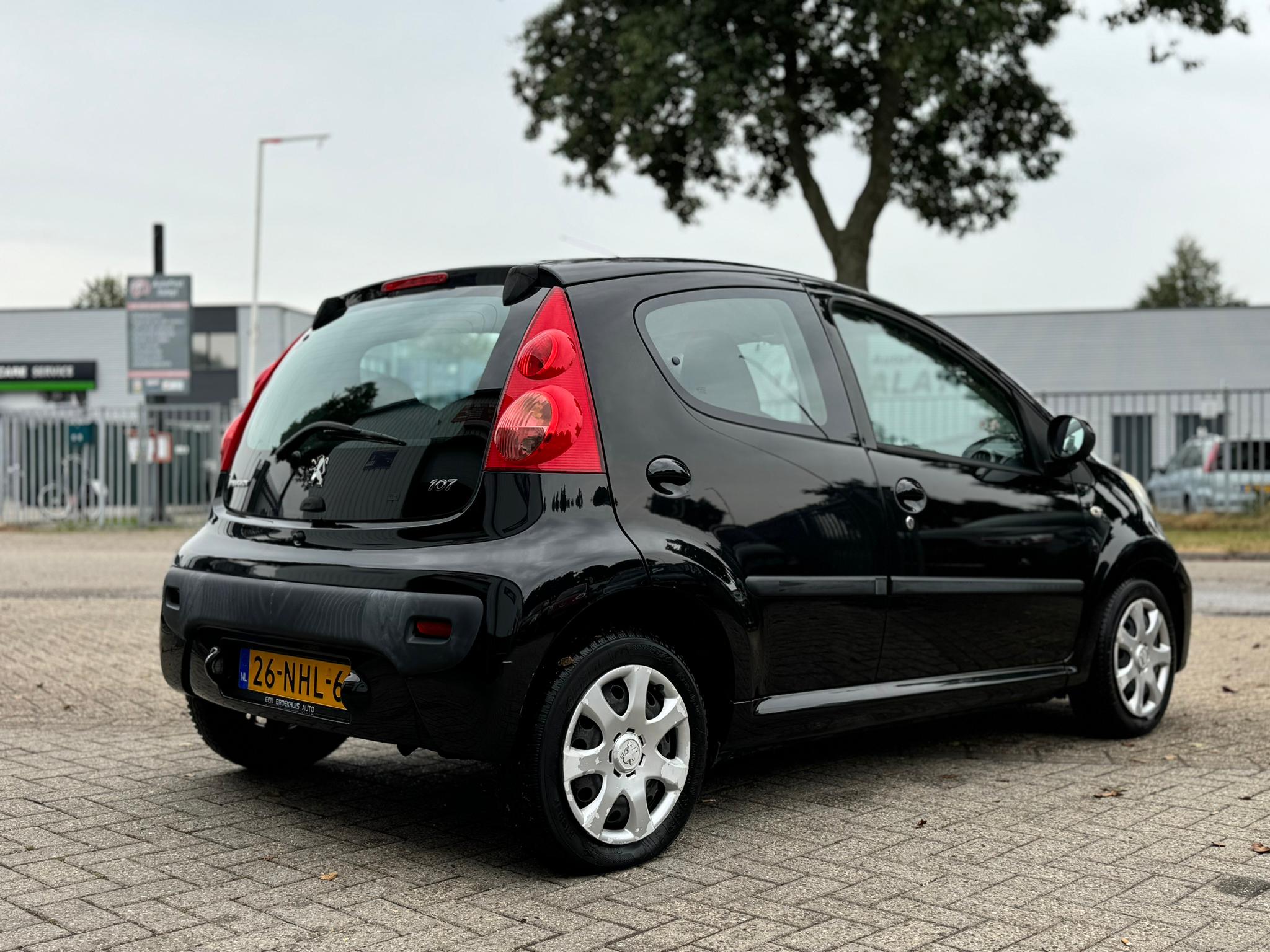 Peugeot 107 1.0-12V XS 2010 VERKOCHT