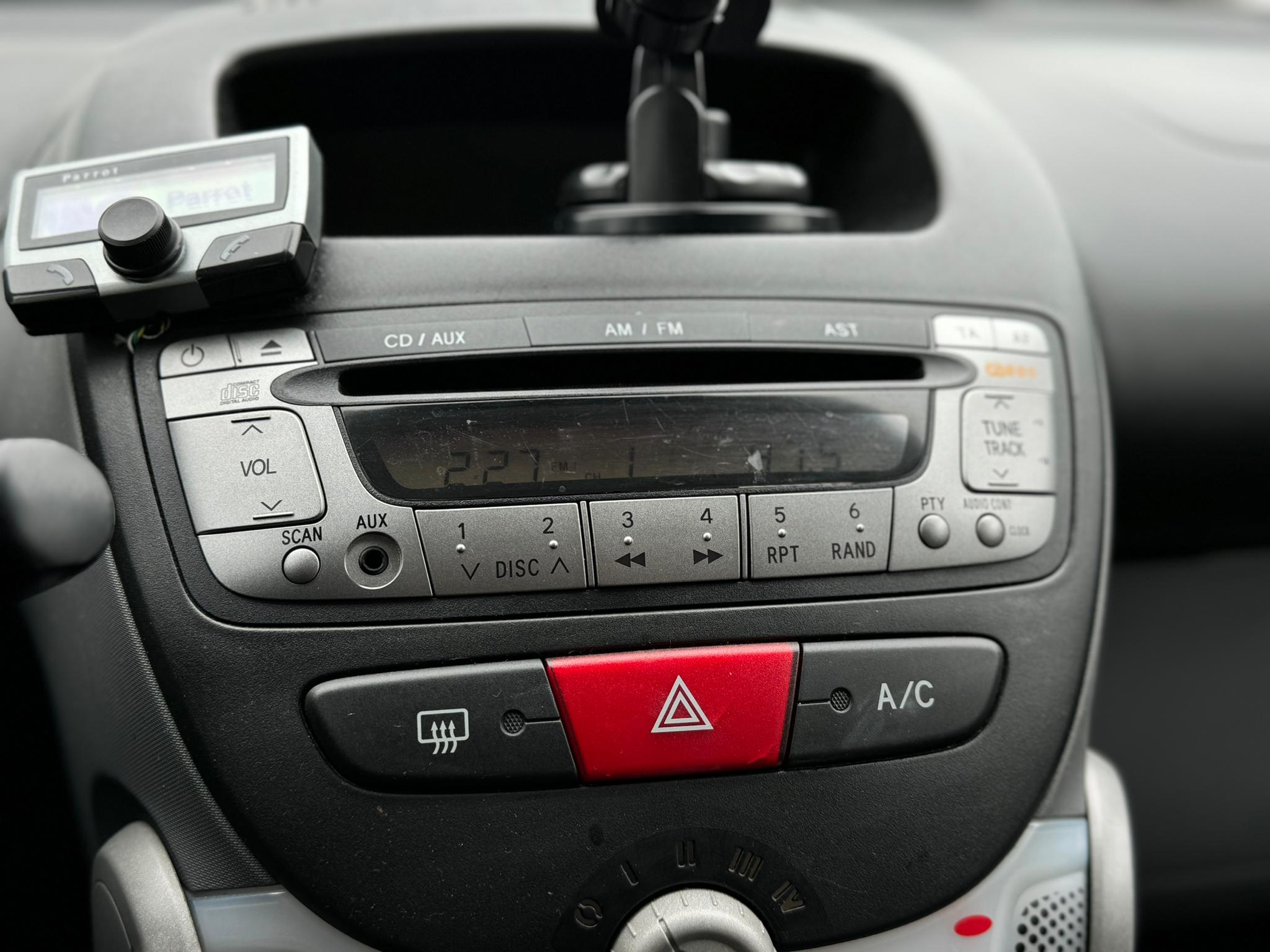 Peugeot 107 1.0-12V XS 2010 VERKOCHT