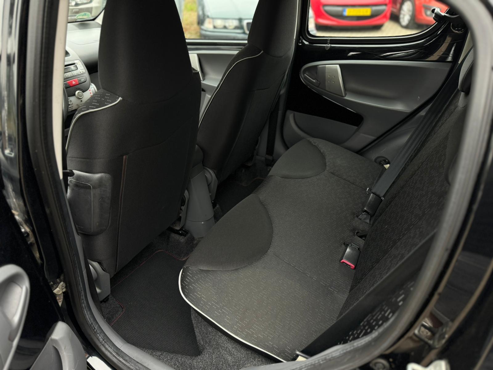 Peugeot 107 1.0-12V XS 2010 VERKOCHT