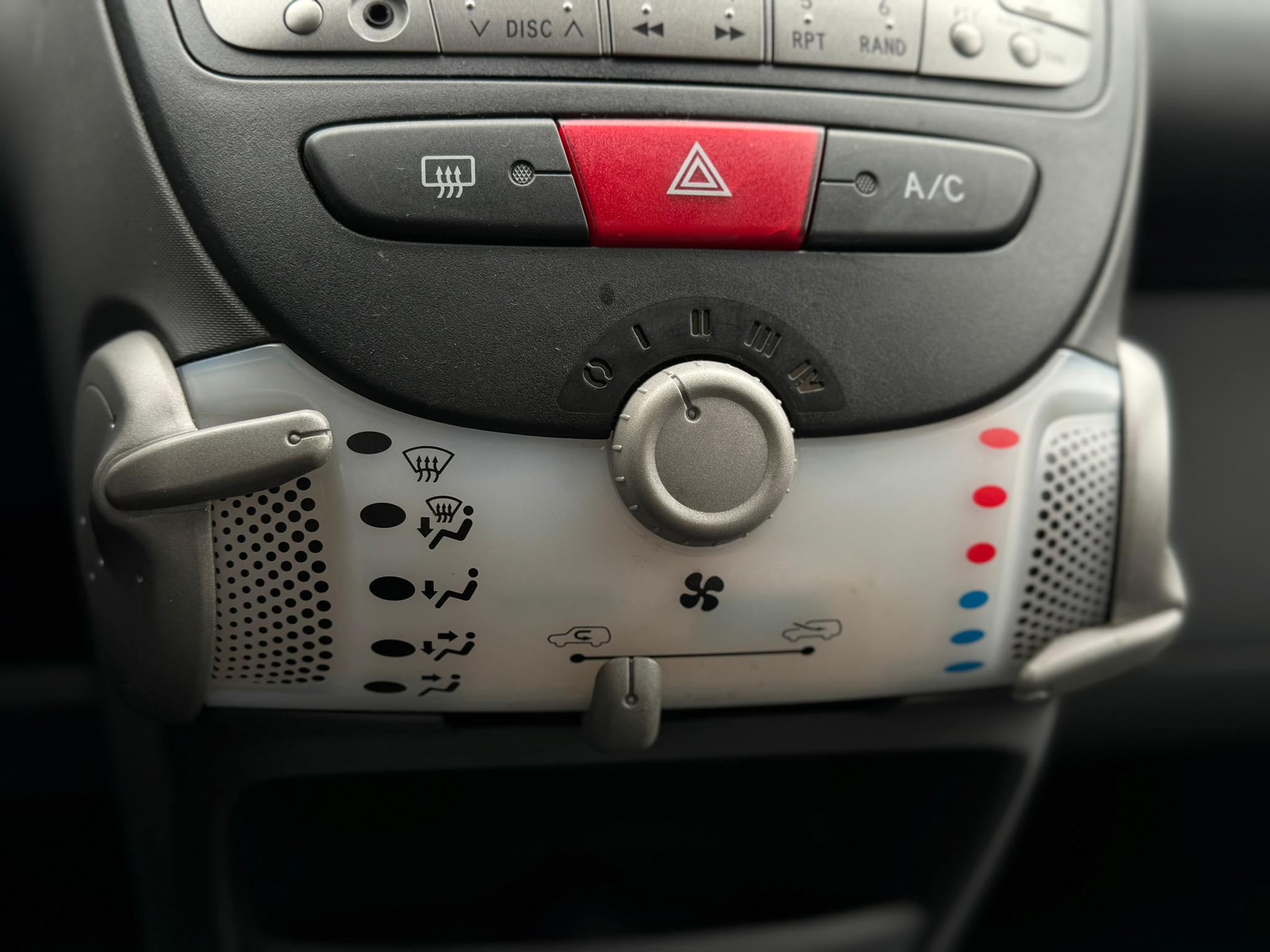 Peugeot 107 1.0-12V XS 2010 VERKOCHT