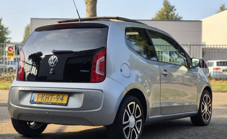 Volkswagen Up 1.0 High Up! 2013