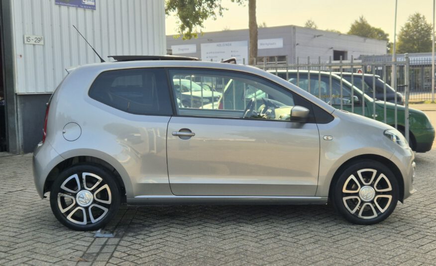 Volkswagen Up 1.0 High Up! 2013