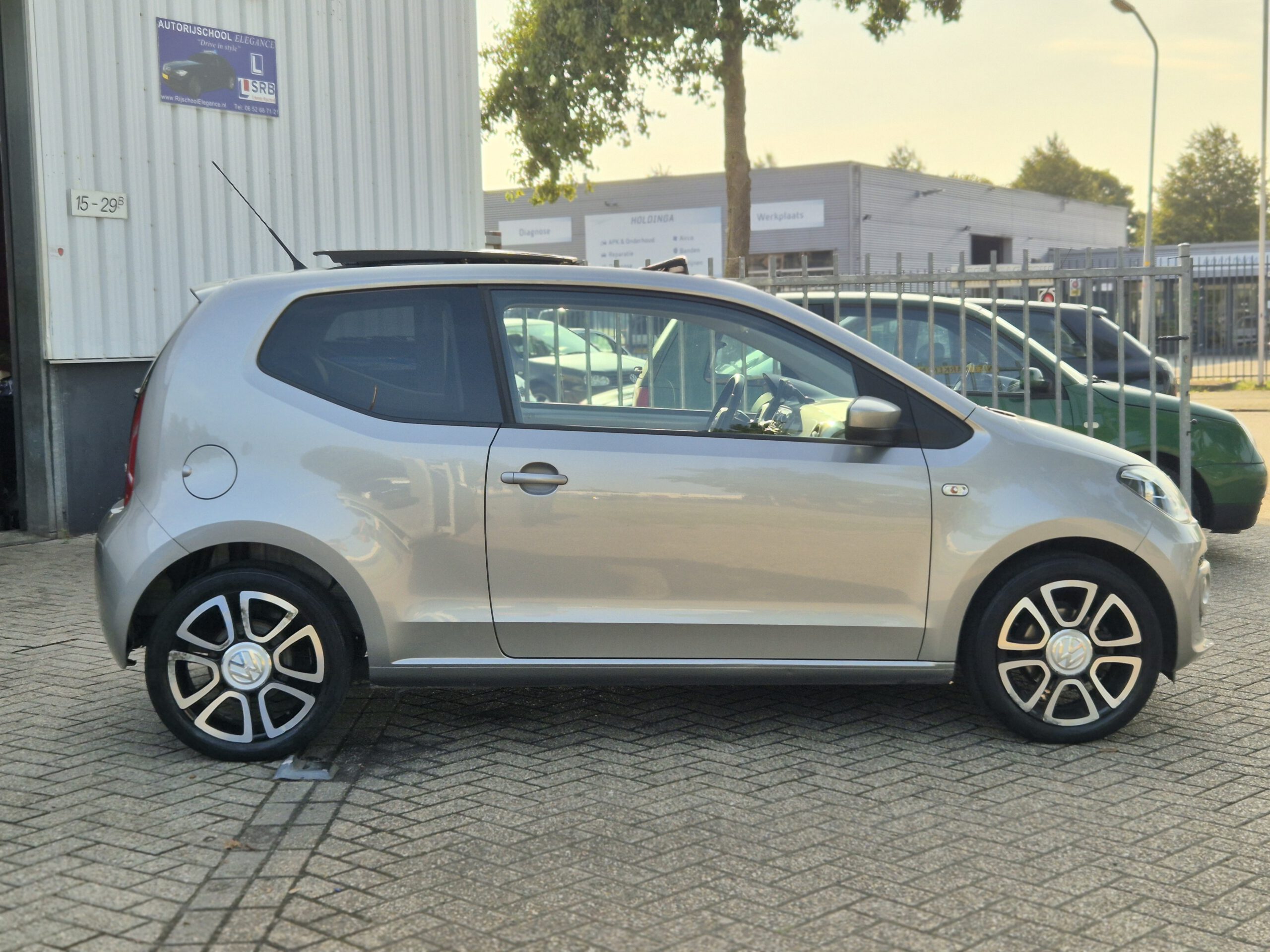 Volkswagen Up 1.0 High Up! 2013 VERKOCHT
