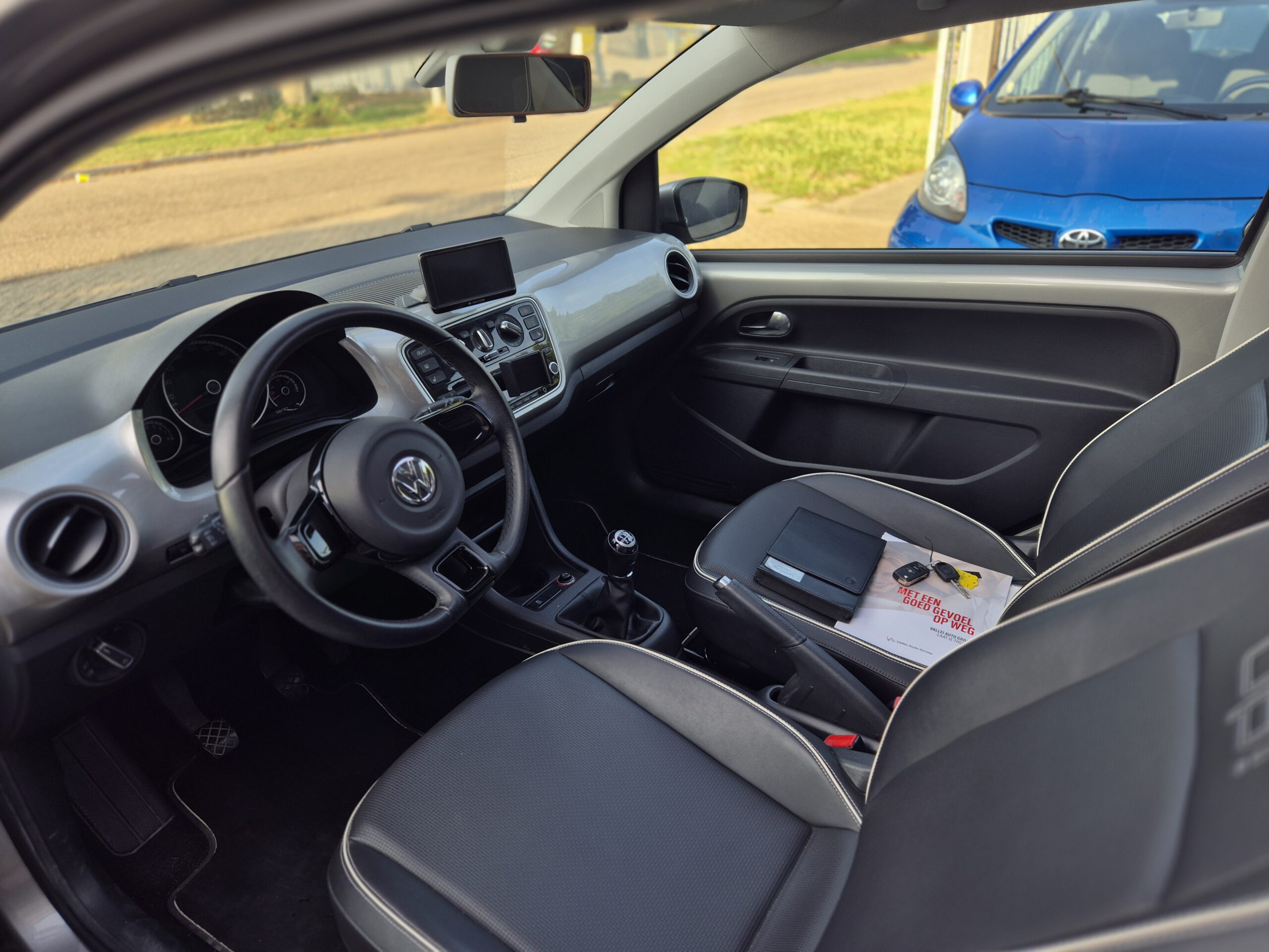 Volkswagen Up 1.0 High Up! 2013 VERKOCHT