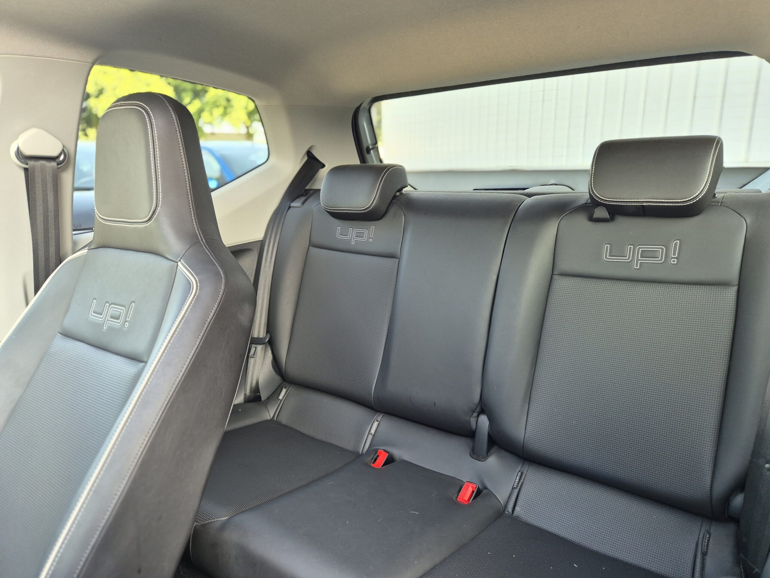 Volkswagen Up 1.0 High Up! 2013 VERKOCHT