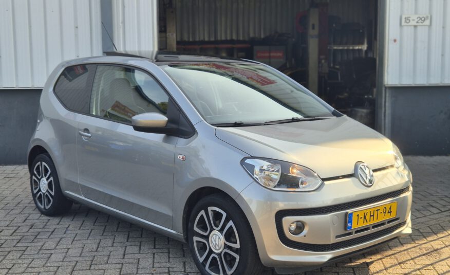 Volkswagen Up 1.0 High Up! 2013