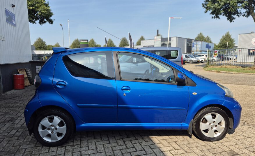 Toyota Aygo 1.0-12V Dynamic Blue 2009