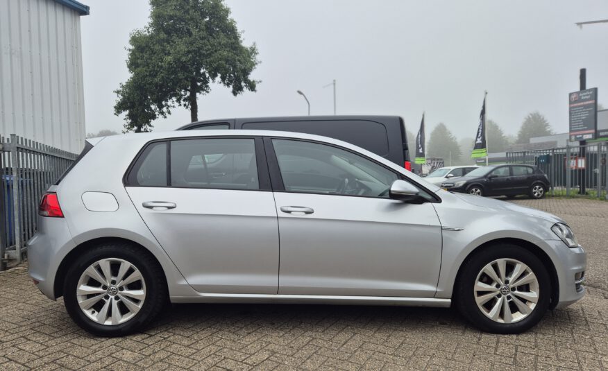 Volkswagen Golf 1.0 TSI Comfortline 2016